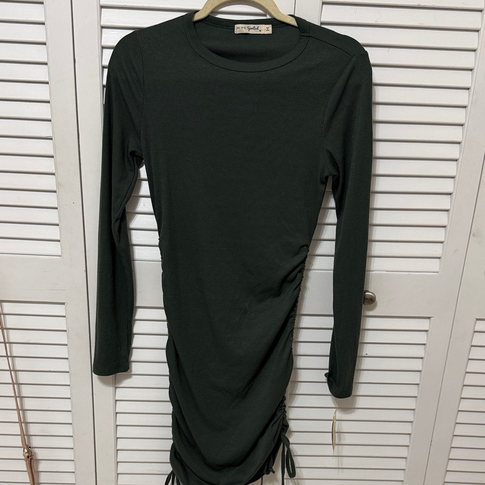Comfy Green Long Sleeve Adjustable Length Dress